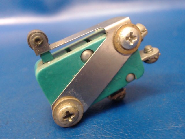 Cessna MS25253-1 Switch-Limit Flap Up or Down