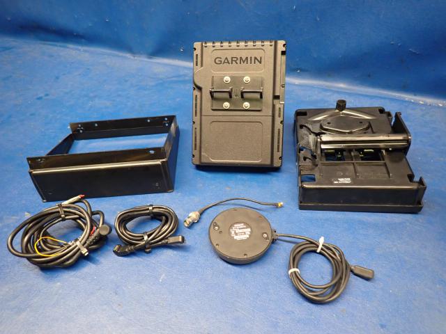 Garmin 10R-024616 GPSMAP 696 Americas Data with Mount