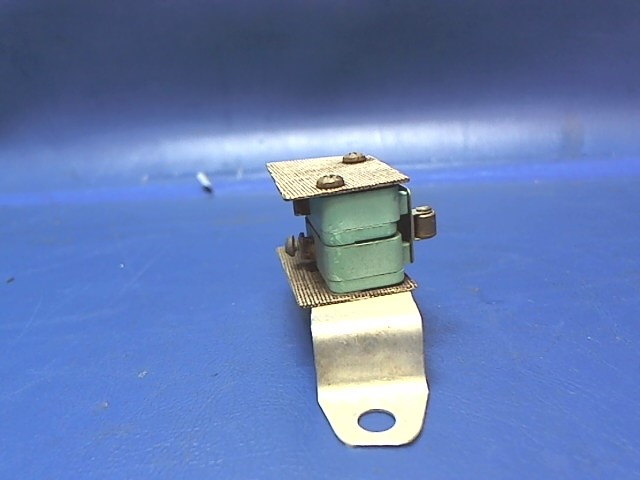 Cessna MS25253-1 MICRO SWITCH - FUEL SELECTOR
