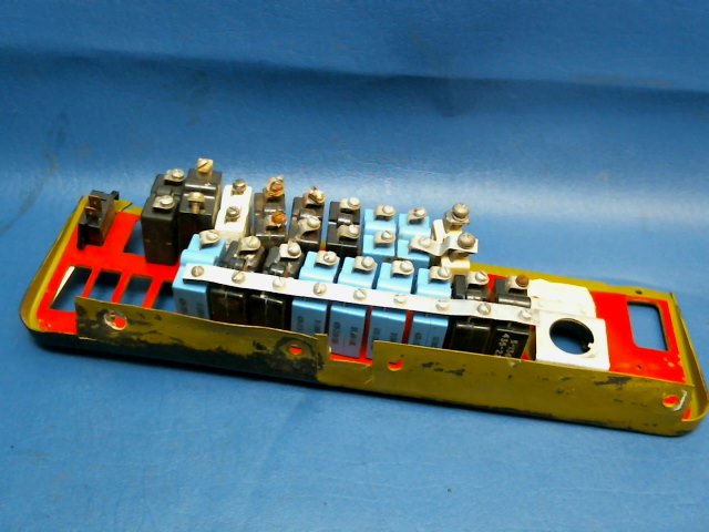 Cessna NPN PANEL (cracked) w/BREAKERS