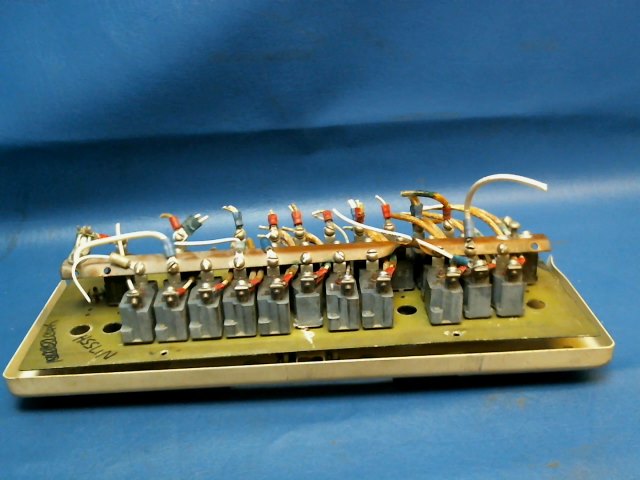 Cessna NPN CIRCUIT BREAKER PANEL AND DOOR W/BREAKERS